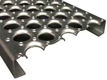 China Aluminium Geperforeerde van de de Greepveiligheid van Perf O van het Metaalblad Grating van de de Greepstut Vloer leverancier